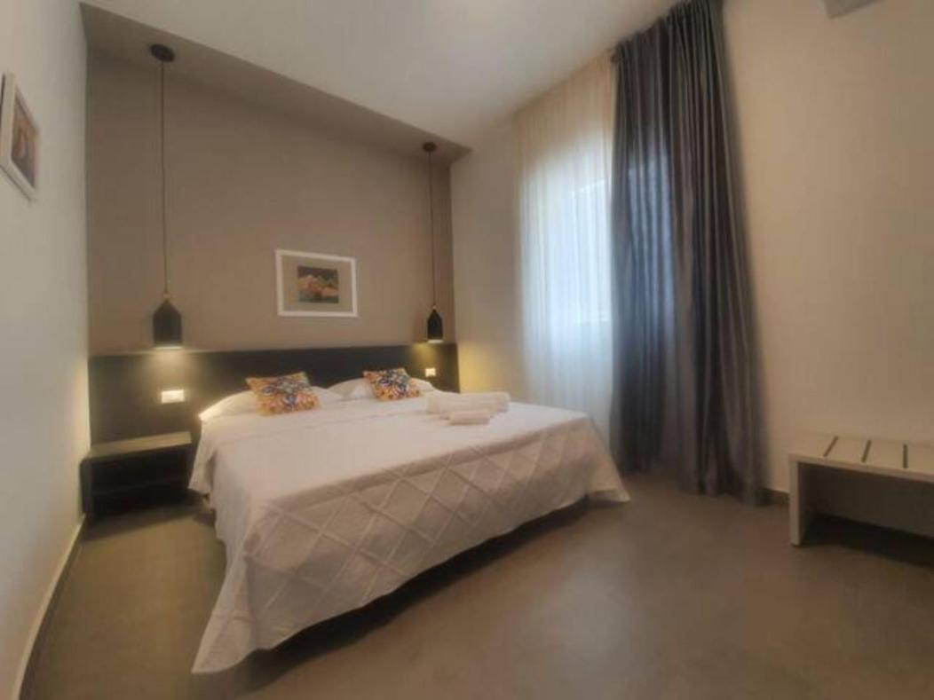 Charme Rooms Siracusa Syrakusa Exteriör bild